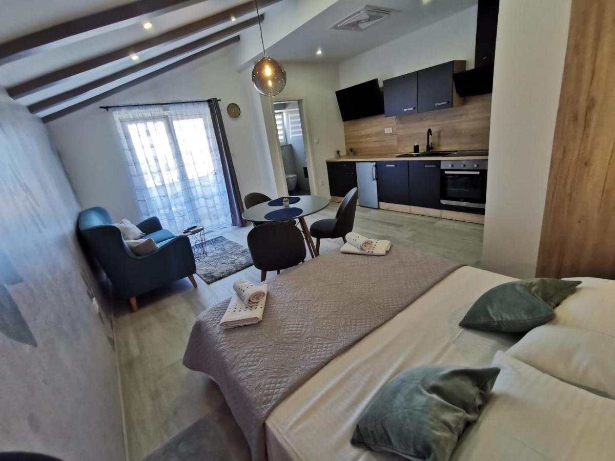 New Nikolina 4 Star Mali Lošinj Exterior foto